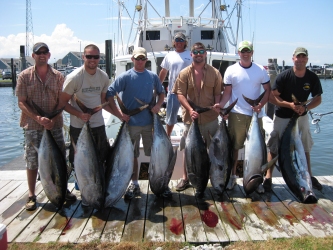 Full Draw Charters Captain Bo Dobson. Offshore sportfishing from North Carolina Outer Banks Oregon Inlet for tuna, dolphin, marlin, wahoo, shark, king mackerel.